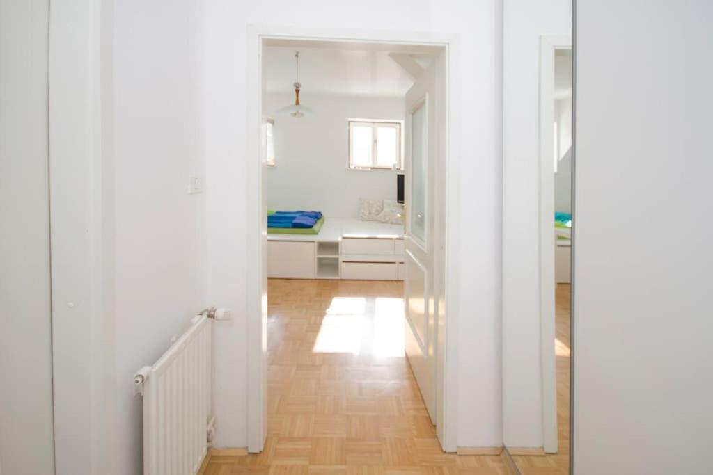 The Cute, Sunny Apartment In The Center +P Ljubljana Exterior foto
