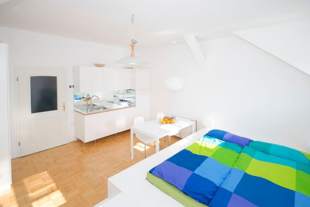 The Cute, Sunny Apartment In The Center +P Ljubljana Exterior foto